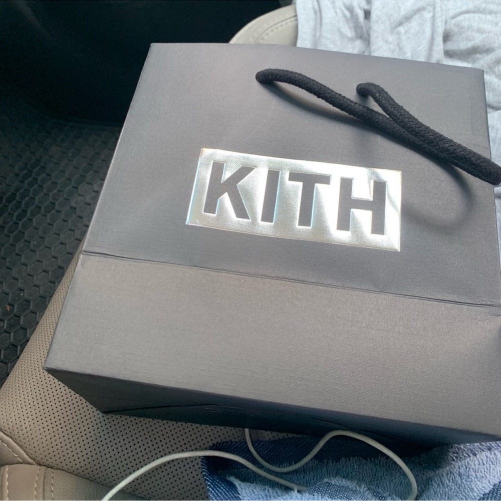 KITH Grey n white Shopping Bag